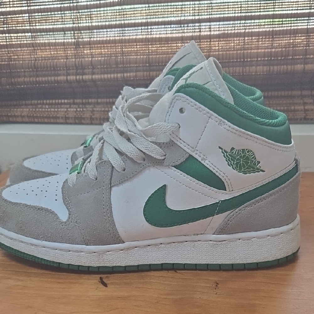 Nike Air Jordan Women's Sneakers White and Green